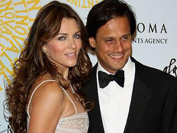 Элизабет Херли (Elizabeth Hurley) и Арун Наяр (Arun Nayar) поженились в 2007 году Элизабет Херли (Elizabeth Hurley) и Арун Наяр (Arun Nayar) поженились в 2007 году