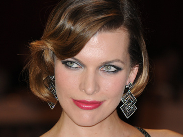 Милла Йовович (Milla Jovovich) поддержала протесты в России Милла Йовович (Milla Jovovich) поддержала протесты в России