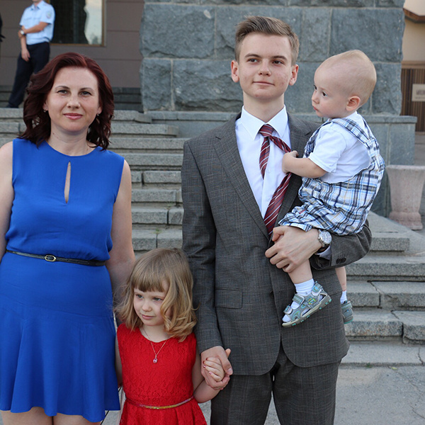 Многодетные семьи Волгограда: фото Секреты счастья многодетных семей
