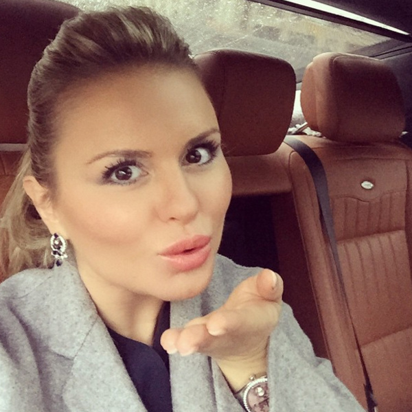 Анна Семенович тайно вышла замуж Анна Семенович тайно вышла замуж