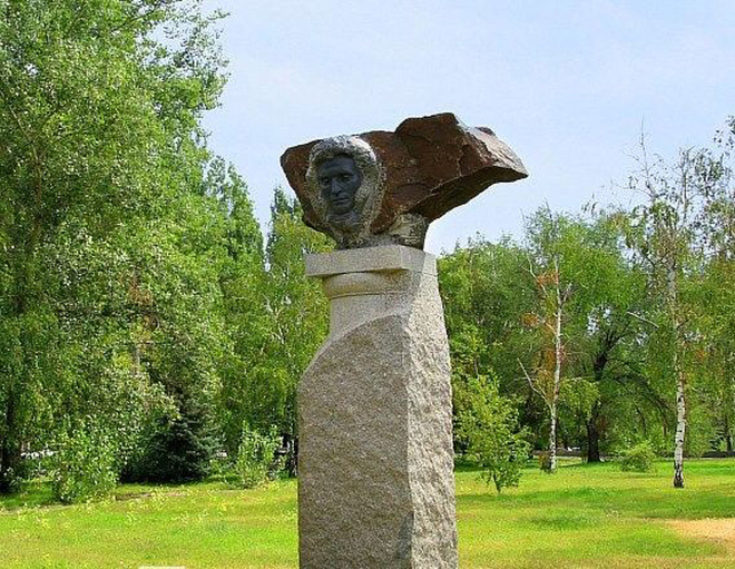 Памятник Пушкину в Волгограде памятник Пушкину, памятники Волгограда