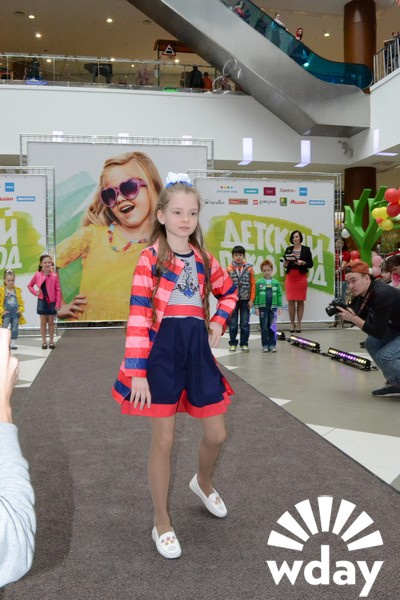 Детский показ моды в ТРЦ Акварель 4 апреля Модная детская одежда, детская мода фото
