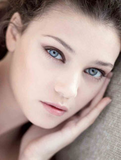 Вариант летнего макияжа Clarins Clarins