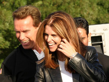 Арнольд Шварцнеггер (Arnold Schwarzenegger) и Мария Шрайвер (Maria Shriver) пытаюстся справиться с разрывом Арнольд Шварцнеггер (Arnold Schwarzenegger) и Мария Шрайвер (Maria Shriver) пытаюстся справиться с разрывом