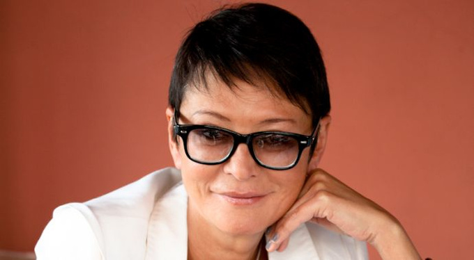 Ирина Хакамада: «Я — женщина, я могу все!» Ирина Хакамада: «Я — женщина, я могу все!»