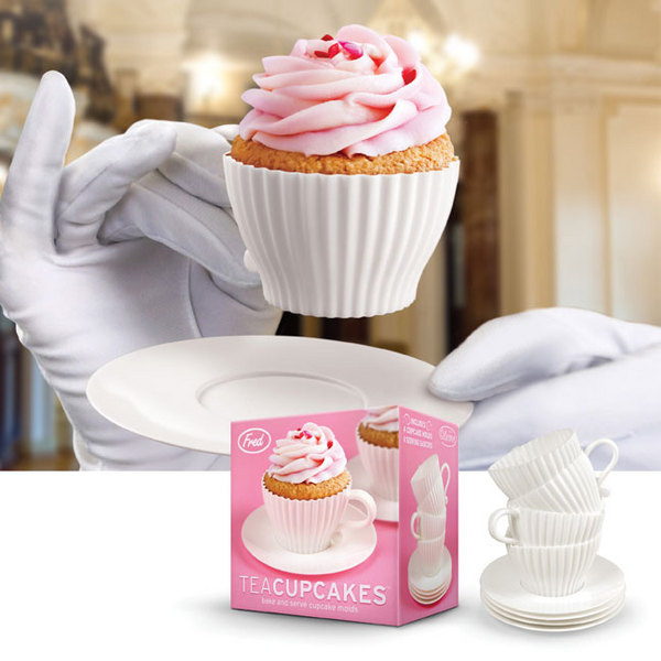 Формочки для мини-кексов Teacupcakes, Fred studio. Формочки для выпечки и одновременно сервировки кексов - необычное решение «два в одном». В наборе - 4 силиконовые чашки с пластиковыми блюдцами. Формочки для мини-кексов Teacupcakes, Fred studio. Формочки для выпечки и одновременно сервировки кексов - необычное решение «два в одном». В наборе - 4 силиконовые чашки с пластиковыми блюдцами.