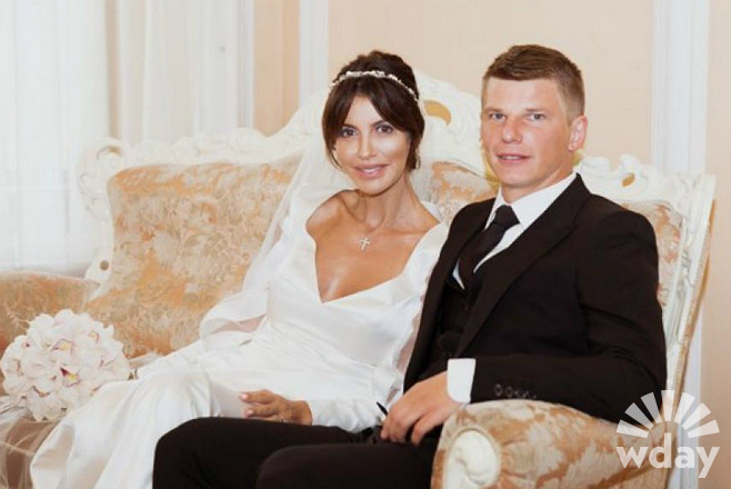 Андрей Аршавин и Алиса и Казьмина Андрей Аршавин и Алиса и Казьмина