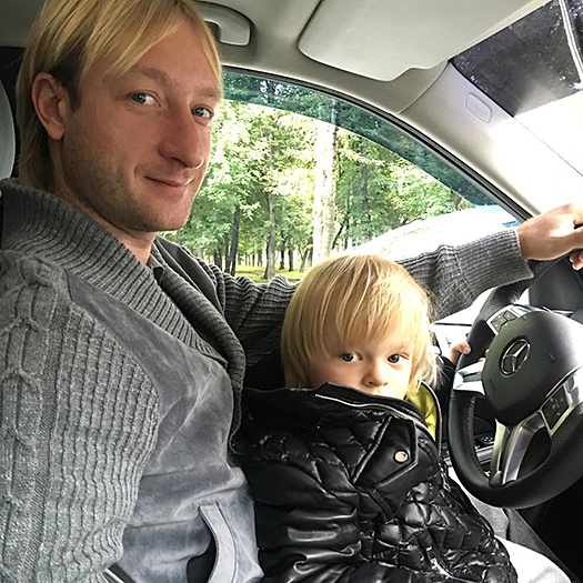 Плющенко учит сына водить машину Евгений Плющенко, Гном Гномыч