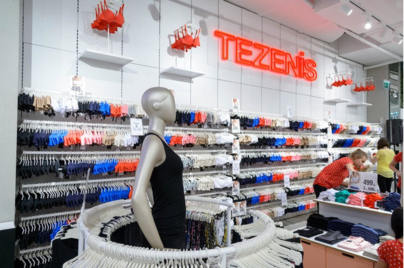 В «Европейском» открылся самый большой в Европе магазин Tezenis | галерея [1] фото [2]
