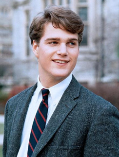 Крис О'Доннелл в фильме «Запах женщины». Крис О'Доннелл (Chris O'Donnell)