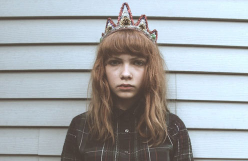 Фотографии с оригинальными образами Тави (Tavi Gevinson) прославили юного блогера Фотографии с оригинальными образами Тави (Tavi Gevinson) прославили юного блогера