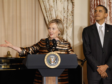 Барак Обама (Barak Obama) и Хилари Клинтон (Hilary Clinton) остаются самыми популярными политиками Америки на протяжении нескольких лет Барак Обама (Barak Obama) и Хилари Клинтон (Hilary Clinton) остаются самыми популярными политиками Америки на протяжении нескольких лет