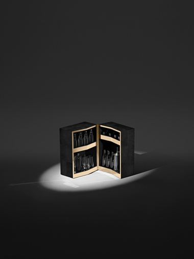 Александр Вэнг создал капсульную коллекцию мебели для Poltrona Frau | галерея [1] фото [3]