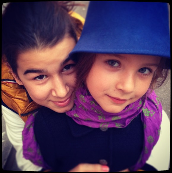 Эрика и Нина Ургант