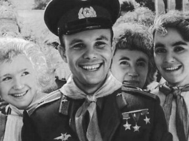 Юрий Гагарин Юрий Гагарин