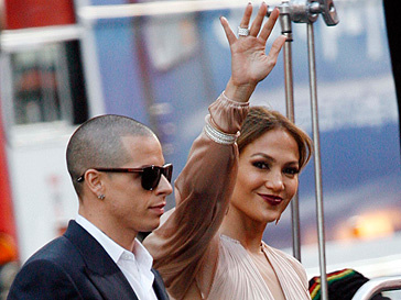 Дженнифер Лопес (Jennifer Lopez) и Каспер Смарт Дженнифер Лопес (Jennifer Lopez) и Каспер Смарт