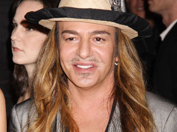 Джон Гальяно (John Galliano) получил поддержку Джон Гальяно (John Galliano) получил поддержку