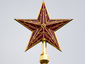 Самая первая звезда были воздвигнута на Спасской башне Самая первая звезда были воздвигнута на Спасской башне