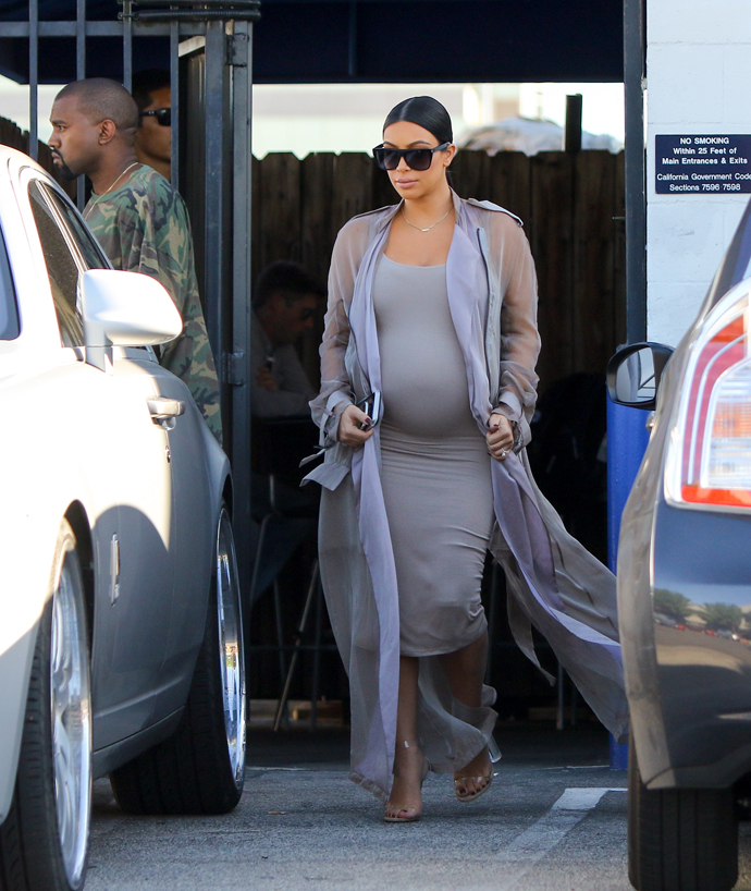 30 лучших нарядов беременной Ким Кардашьян