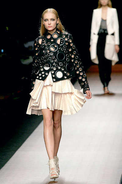 Givenchy. Givenchy.