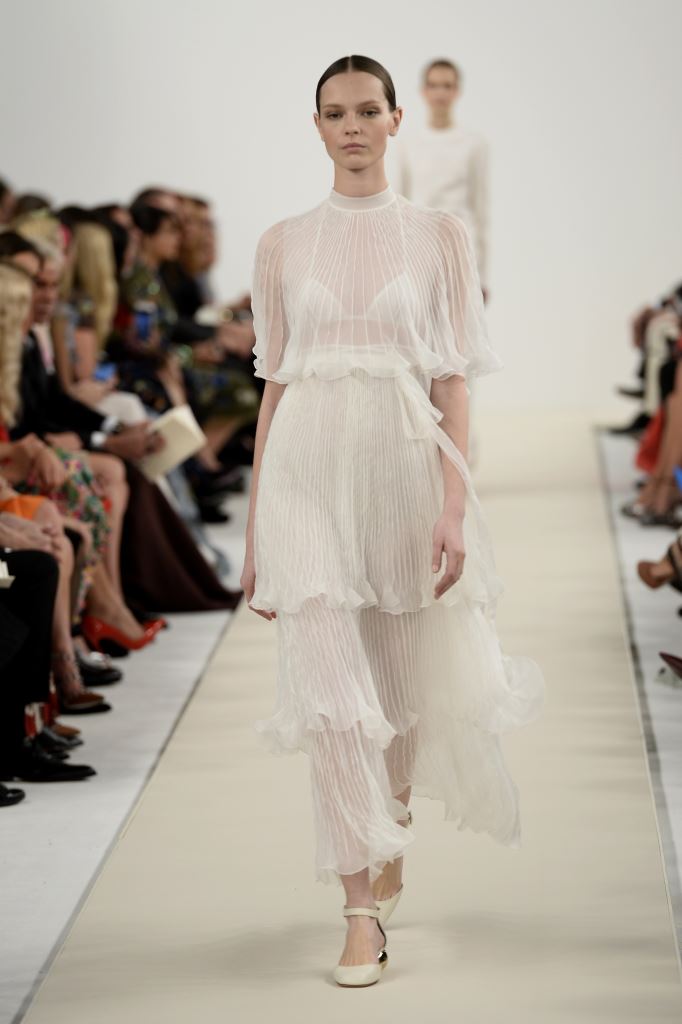 в Нью-Йорке прошел показ коллекции Valentino Sala Bianca