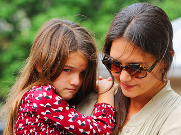 Кэти Холмс (Katie Holmes) и Сури (Suri Cruise) Кэти Холмс (Katie Holmes) и Сури (Suri Cruise)
