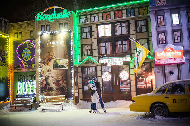 Каток в саду «Эрмитаж» Каток в саду «Эрмитаж»
