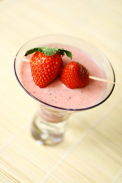 Клубнично-йогуртовый smoothie Клубнично–йогуртовый smoothie