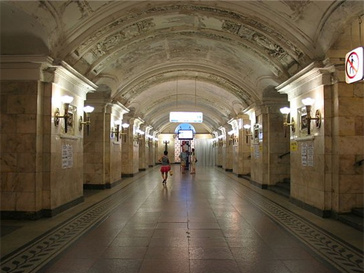 В Москве открылись три новые станции метро. В Москве открылись три новые станции метро.