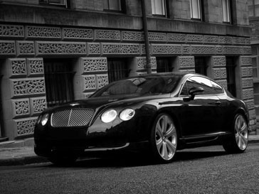 Чиновник, ехавший за рулем Bentley Continental, не пропустил машину ДПС Чиновник, ехавший за рулем Bentley Continental, не пропустил машину ДПС