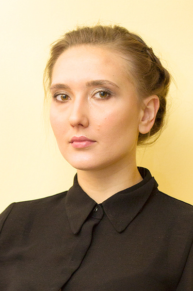 Александра Коротнева +до +и после макияжа