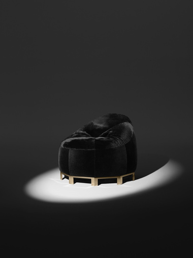 Александр Вэнг создал капсульную коллекцию мебели для Poltrona Frau | галерея [1] фото [2]