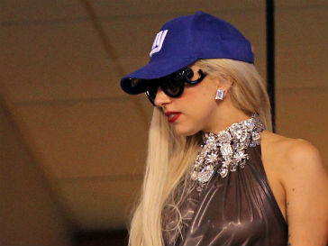 Леди ГаГа (Lady GaGa) украсит зубы бриллиантами Леди ГаГа (Lady GaGa) украсит зубы бриллиантами