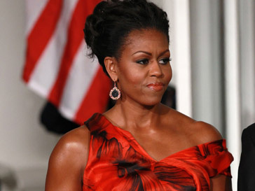 Мишель Обама (Michelle Obama) в платье от Alexander McQueen Мишель Обама (Michelle Obama) в платье от Alexander McQueen