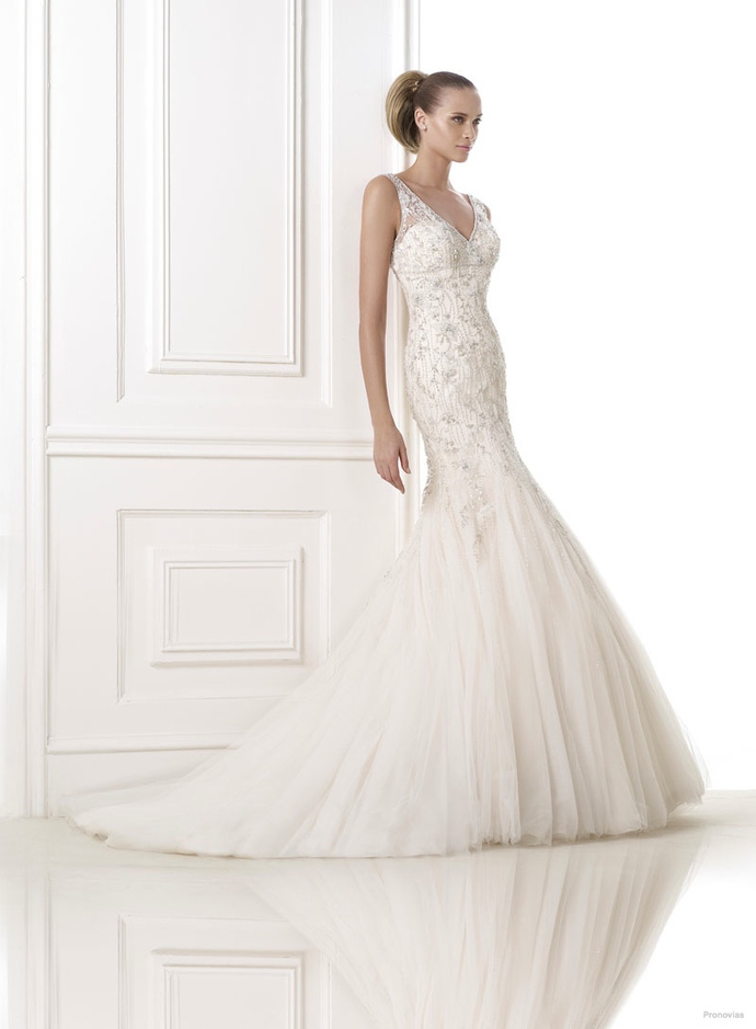 Платье невесты с вышивкой