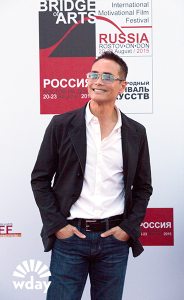 Марк Дакаскос Марк Дакаскос на кинофестивале Bridge of Arts в Ростове: интервью со звездой
