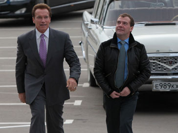 Арнольд Шварцнеггер (Arnold Schwarzenegger) и Дмитрий Медведев Арнольд Шварцнеггер (Arnold Schwarzenegger) и Дмитрий Медведев
