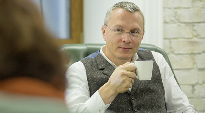«Мама продолжает меня контролировать» «Мама продолжает меня контролировать»