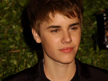 Популярность Джастина Бибера (Justin Bieber) становится просто феноменальной Популярность Джастина Бибера (Justin Bieber) становится просто феноменальной