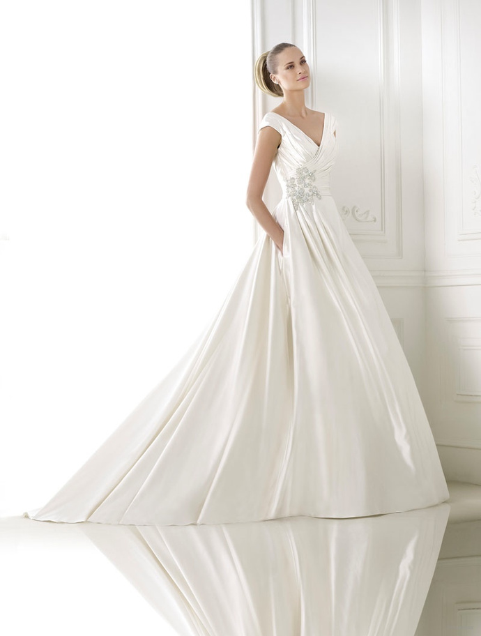 Красивое платье невесты