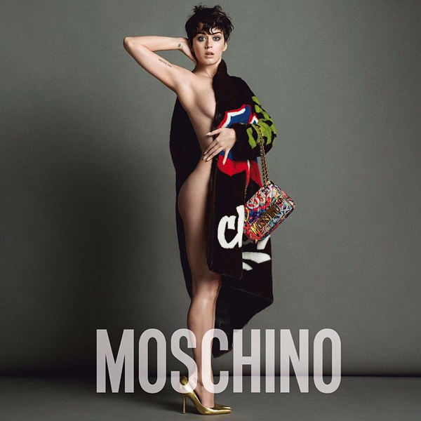 Голая Кэти Перри в рекламной кампании Moschino Голая Кэти Перри в рекламной кампании Moschino