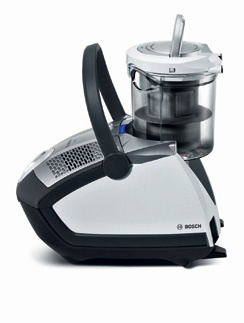 Пылесос Bosch Roxx’x BGS 62232 (Bosch, Германия), 16 990 руб. Вместительный (3 л) пыле-сборник и удобная ручка облегчают его эксплуатацию безмешковые пылесосы, пылесос без мешка, пылесос с контейнером, пылесос цены, пылесос отзывы, обзор новинок, уборка, бытовая техника