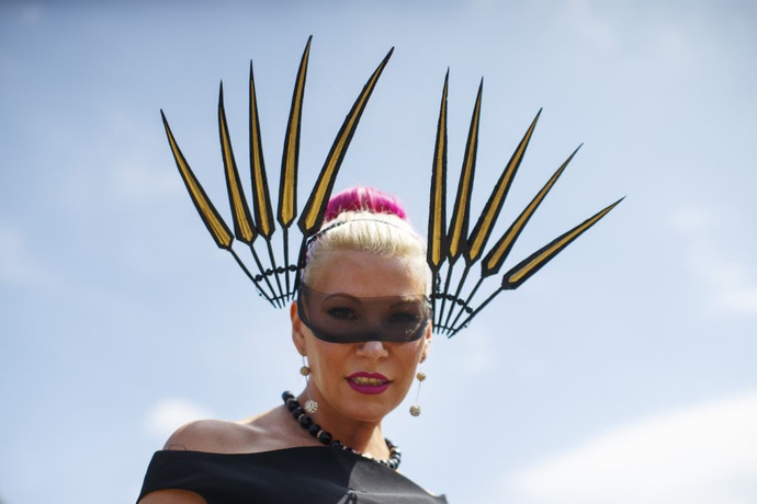 Самые необычные шляпы королевских скачек Аскот 2015