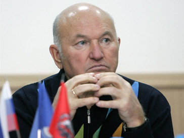>рию Лужкову разрешили ездить в Украину >рию Лужкову разрешили ездить в Украину
