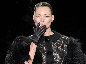 Кейт Мосс (Kate Moss) всегда умела создать вокруг себя шумиху Кейт Мосс (Kate Moss) всегда умела создать вокруг себя шумиху