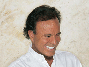 Хулио Иглесиас (Julio Iglesias) женился Хулио Иглесиас (Julio Iglesias) женился
