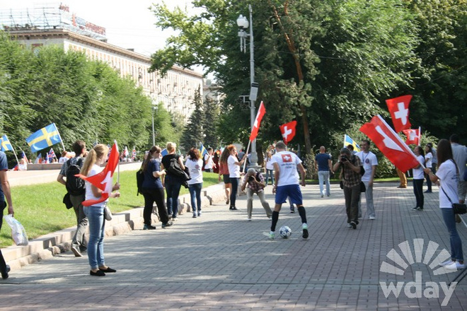 В Волгограде в честь 1000 дней до ЧМ-2018 состоялся флешмоб ЧМ-2018, флешмоб, футбол, мундиаль, Волгоград