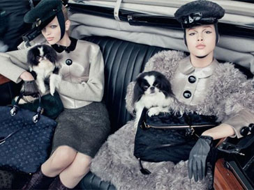 Кадр из рекламной кампании Louis Vuitton, осень-зима 2011/12 Кадр из рекламной кампании Louis Vuitton, осень-зима 2011/12