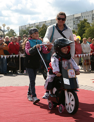 парад колясок 2014 итоги победители День города в Тюмени
