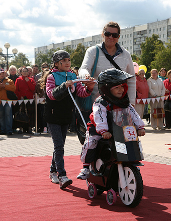парад колясок 2014 итоги победители День города в Тюмени